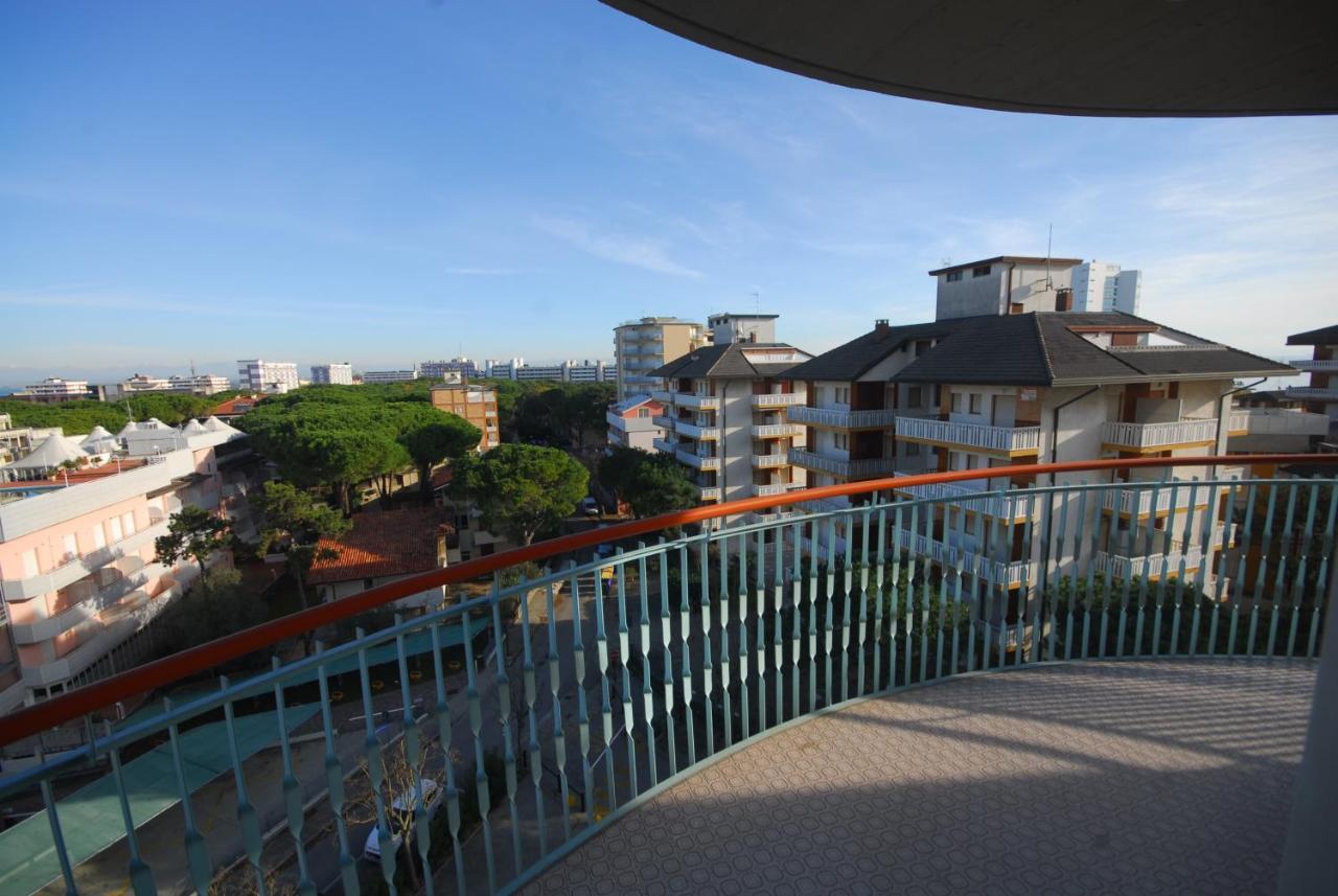 Appartamenti Puerto Do Sol Lignano Sabbiadoro Exterior photo